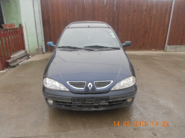 Dezmembrez renault megane