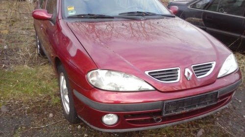 Dezmembrez Renault Megane 1 1.9dci an 20