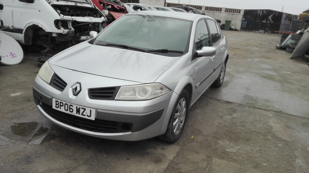 Dezmembrez Renault Megane 2 sedan faceli