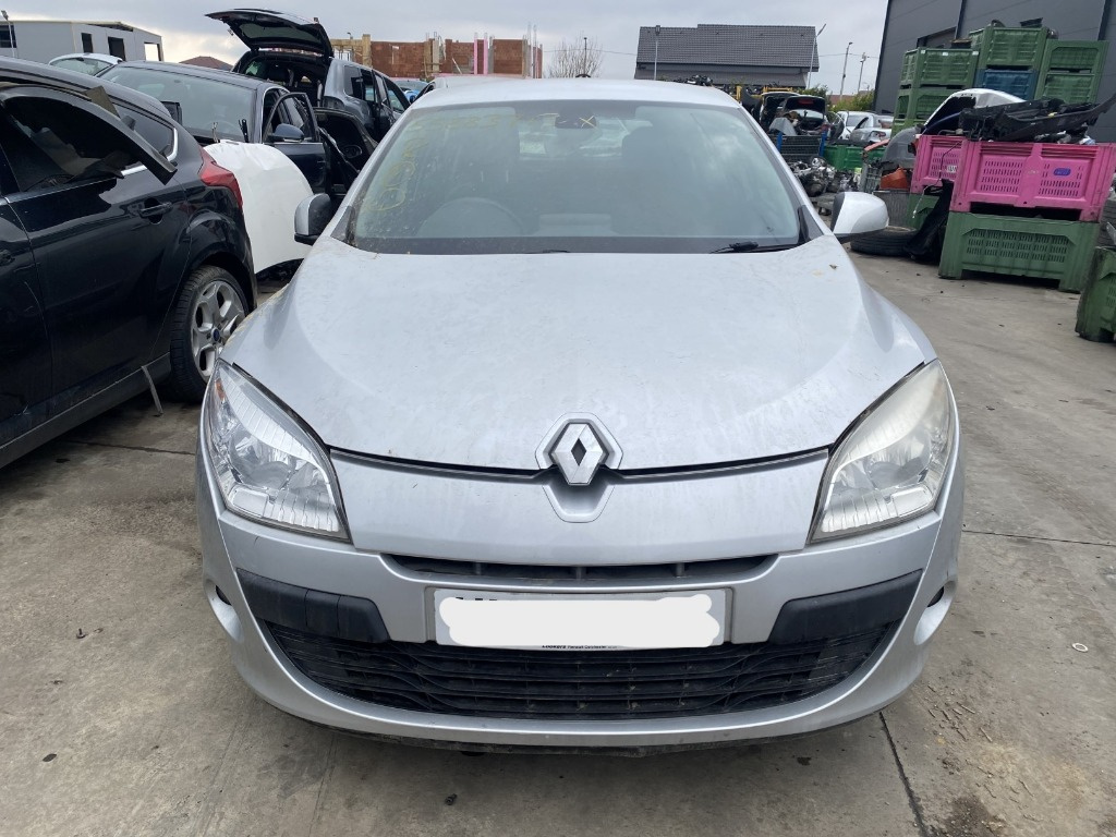 Dezmembrez Renault Megane 3 1.5 DCI 2010, K9K832