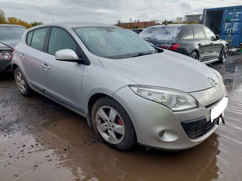 Dezmembrez Renault Megane 3 2011 HATCHBACK 1.5 dCI