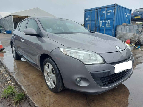 Dezmembrez Renault Megane 3 2011 HATCHBACK 1.5 dCI