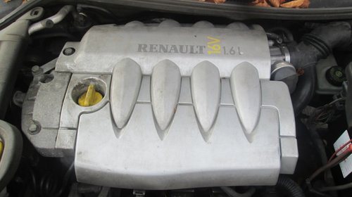 Dezmembrez Renault Megane II 1.6benzina 