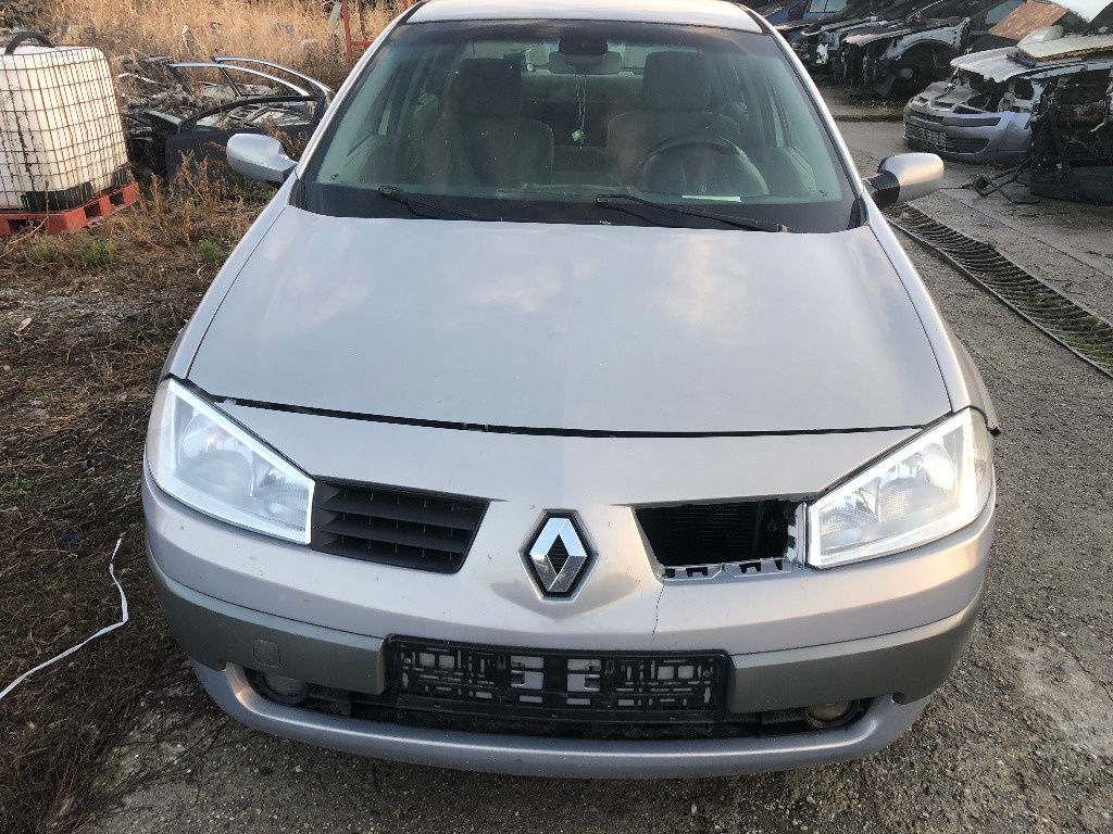 Dezmembrez Renault Megane II berlina 1.5 dCi Euro 3 K9K-D7