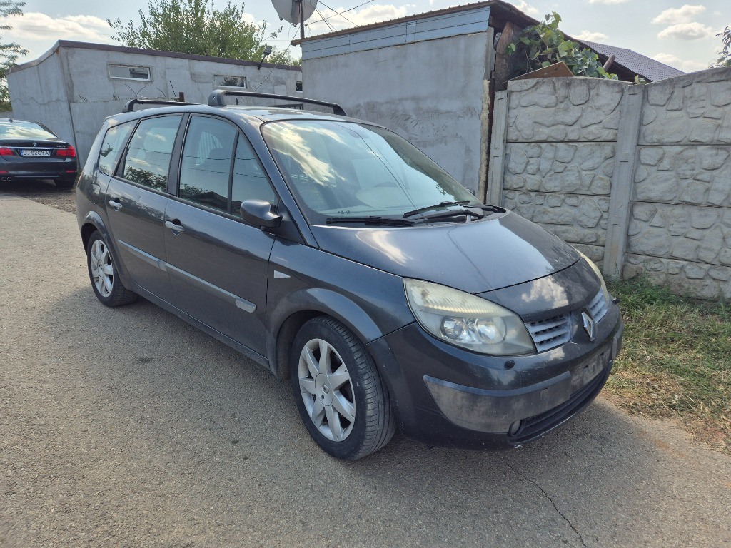 Dezmembrez renault scenic 2.0 dci