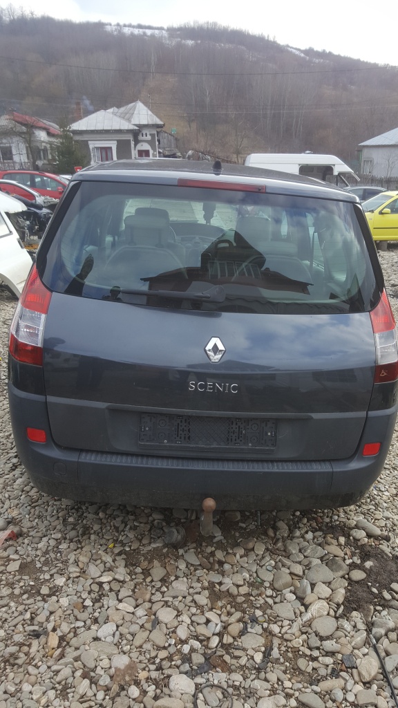 Dezmembrez renault scenic 2 1.5,6 trepte