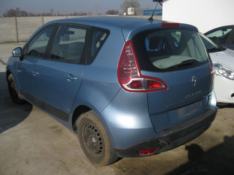 Dezmembrez Renault Scenic 3 2011