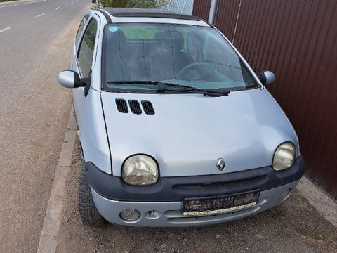 Dezmembrez Renault Twingo 1.2 benzina