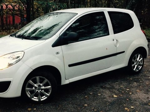 Dezmembrez Renault Twingo II,1.2i 16V, 2009