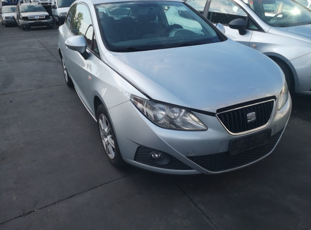 Dezmembrez seat ibiza 5 1.2 benzina an 2012