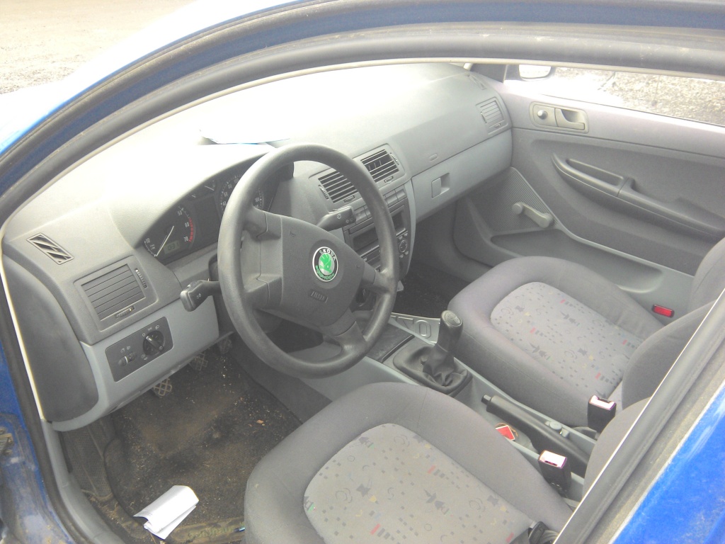 Dezmembrez Skoda Fabia 1.4 MPI Culoare a