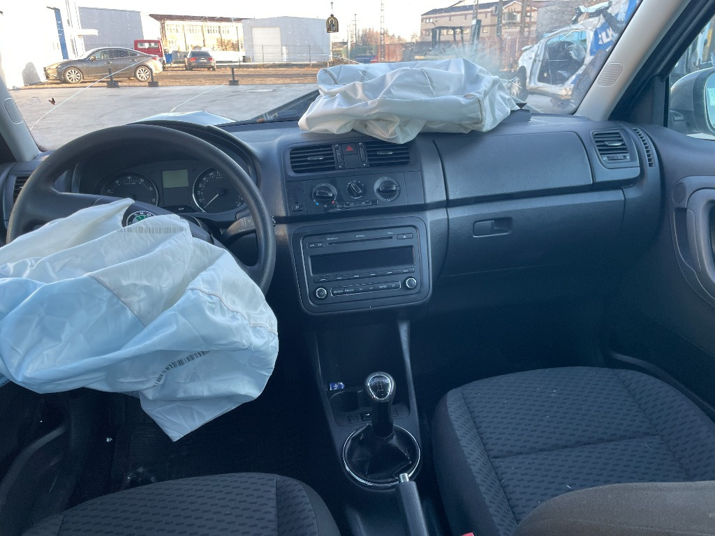 Dezmembrez Skoda Fabia 2 Facelift Combi 