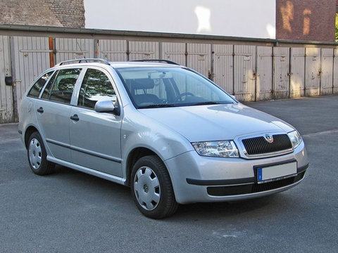 Dezmembrez Skoda Fabia 2004 Piese originale de calitate !