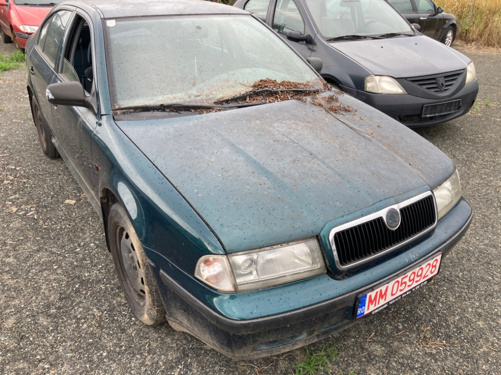 Dezmembrez Skoda Octavia 1999 Limuzina 1