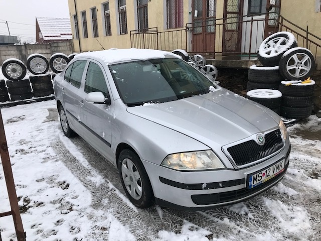 Dezmembrez Skoda Octavia II 2006 limuzina 1.9 tdi