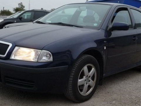 Dezmembrez Skoda Octavia Tour 1.9 TDI, an fabricatie 2003