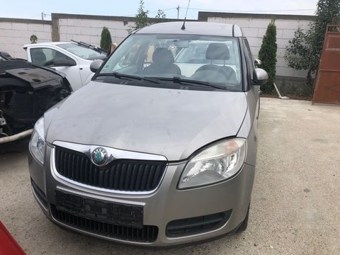 Dezmembrez Skoda Praktik Roomster 1,9 BSV,105 kw,an 2007