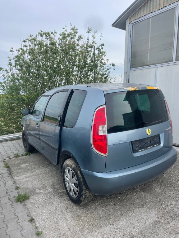Dezmembrez Skoda Roomster 2007 MONOVOLUM