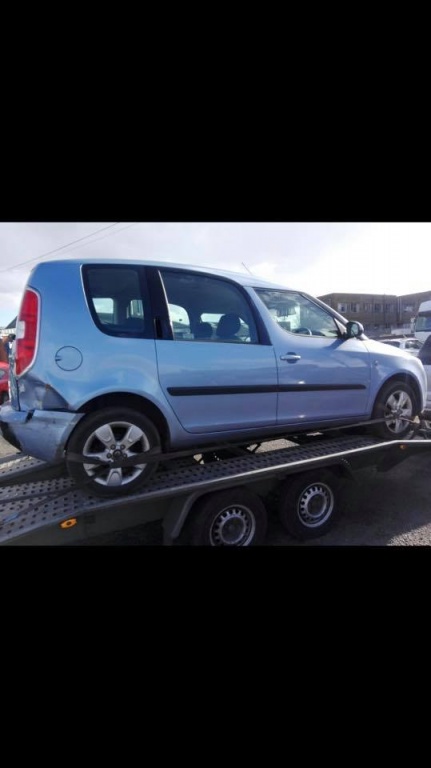 Dezmembrez skoda roomster 2008 1.4