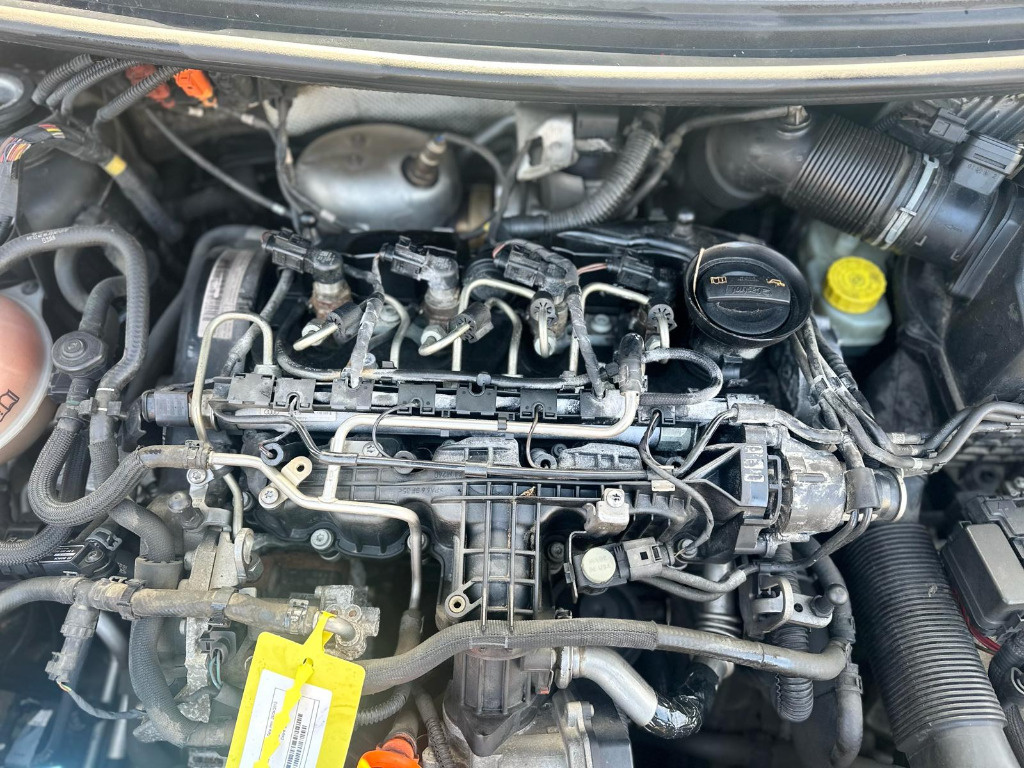 Dezmembrez Skoda Roomster 2012 hatchback
