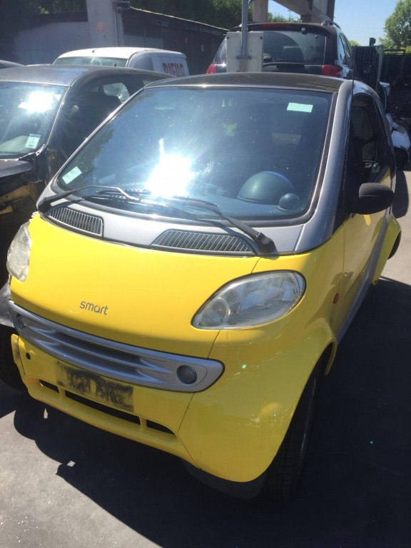 Dezmembrez Smart ForTwo 0,6 benzina culoare galben