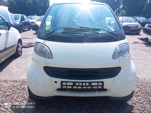 Dezmembrez SMART FORTWO 0.8 D DIN 2002