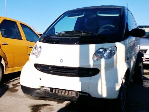 Dezmembrez Smart ForTwo an fabr. 2004, 0.7i