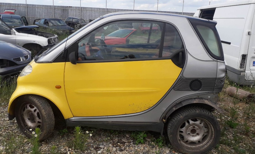 Dezmembrez Smart Fortwo