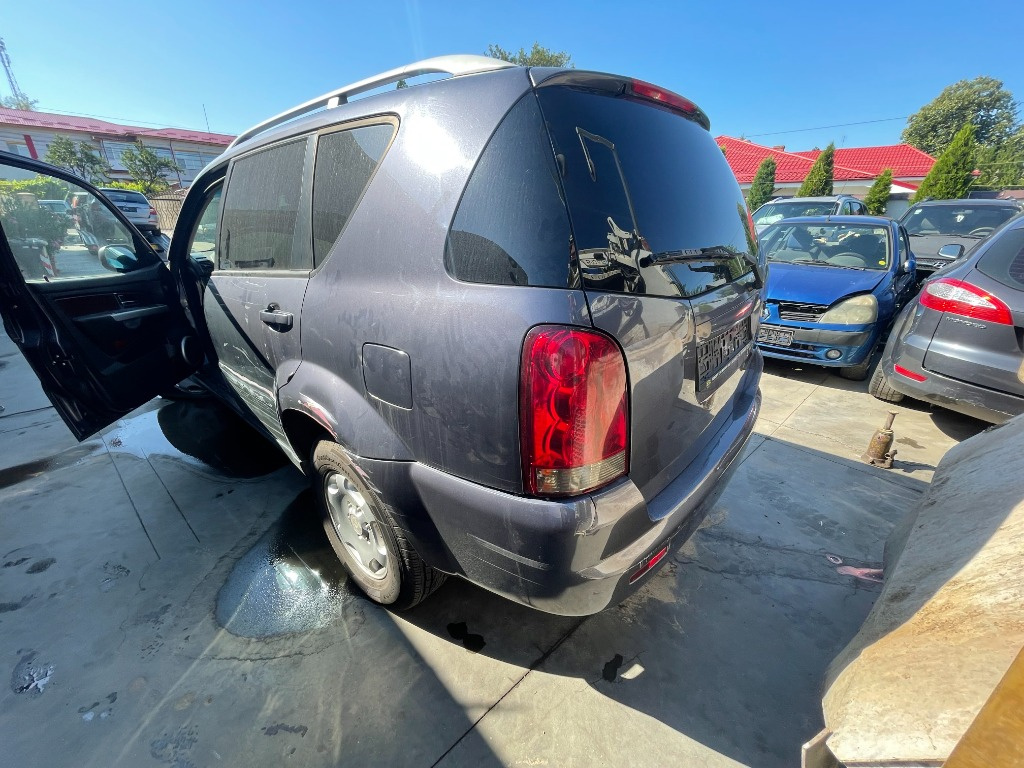 Dezmembrez SsangYong Rexton 2.7d