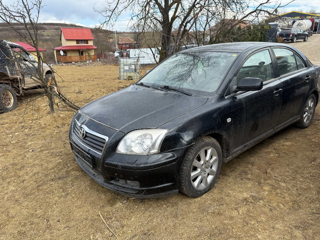 Dezmembrez Toyota Avensis 2.2 d4d an 2006 150cp