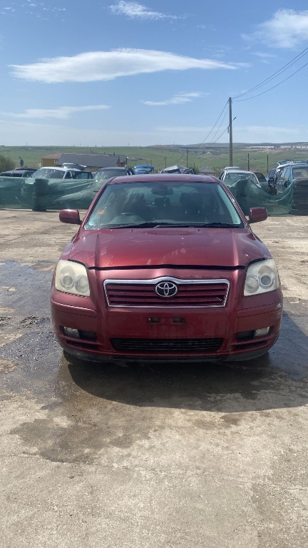 Dezmembrez Toyota Avensis 2004 Limuzina 1,8 benzină