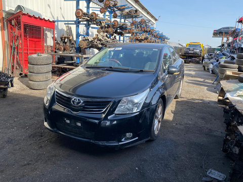 Dezmembrez Toyota Avensis berlina an 2012 motor 2.0 d d4d