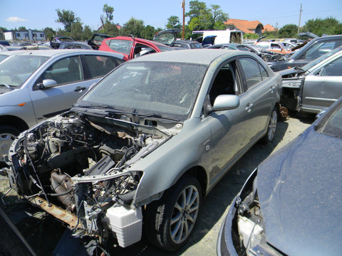 Dezmembrez Toyota AVENSIS (T25) 2003 - 2008 2.0 VVTi 1AZ-FE ( CP: 155, KW: 114, CCM: 1998 ) Benzina
