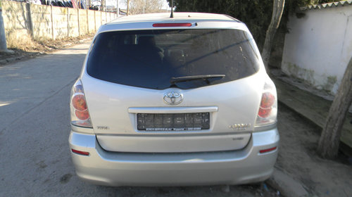 Dezmembrez Toyota COROLLA Verso 2004 - 2