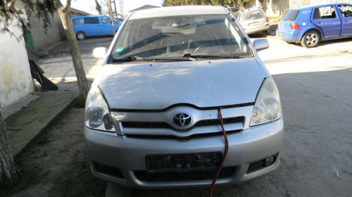 Dezmembrez Toyota COROLLA Verso 2004 - 2