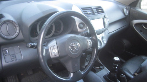 Dezmembrez Toyota RAV 4 ,2.2 D ,an 2007 