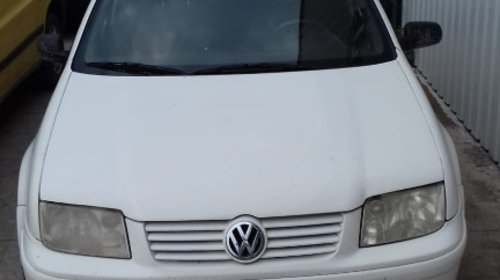 Dezmembrez Volkswagen Bora 2001 LIMUZINA