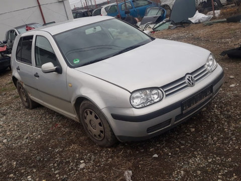 Dezmembrez Volkswagen Golf 4, 1.4 benzina, tip motor APE, an 2001