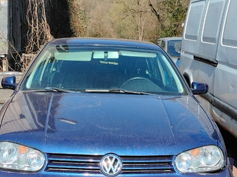 Dezmembrez Volkswagen Golf 4 2002 Hatchback 1.9
