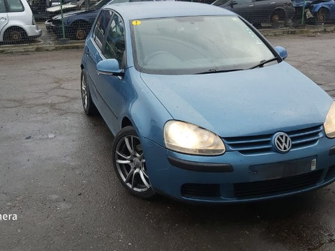 Dezmembrez Volkswagen Golf 5 1.9 TDi an 2006 cod motor BKC