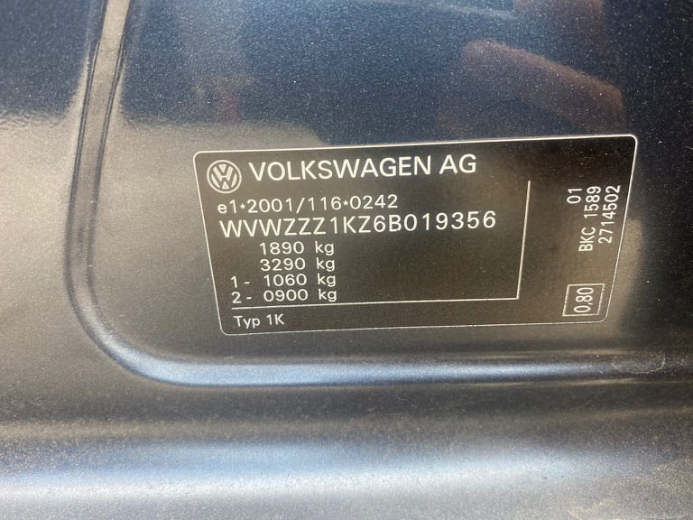 Dezmembrez Volkswagen Golf 5 2007 hatchb