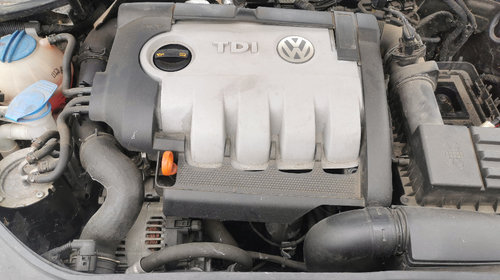 Dezmembrez Volkswagen Golf 5 2008 hatchb