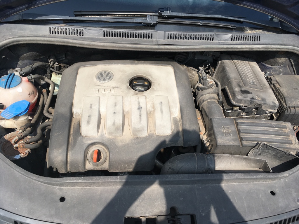 Dezmembrez Volkswagen Golf 5 Plus 2008 h