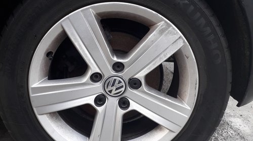 Dezmembrez Volkswagen GOLF 7 2014