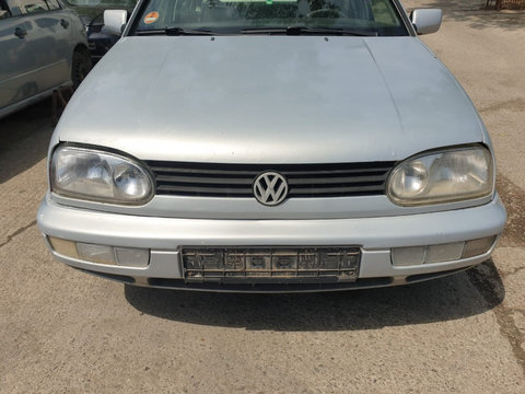 Dezmembrez Volkswagen Golf CL (1H5) Variant 1.9 TDI 1996