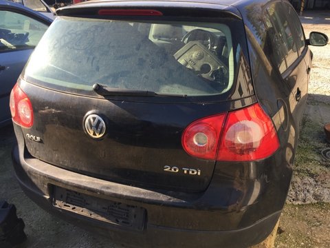 Dezmembrez Volkswagen Golf Mk5