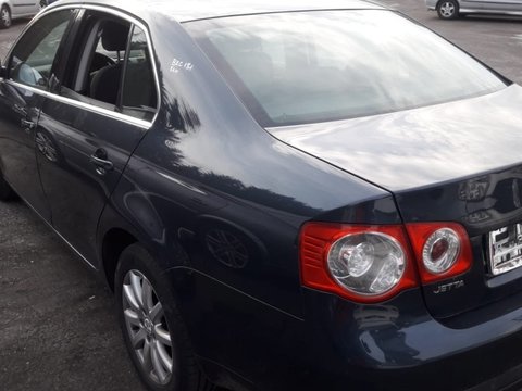 Dezmembrez Volkswagen Jetta 1.9 TDI BKC din 2005