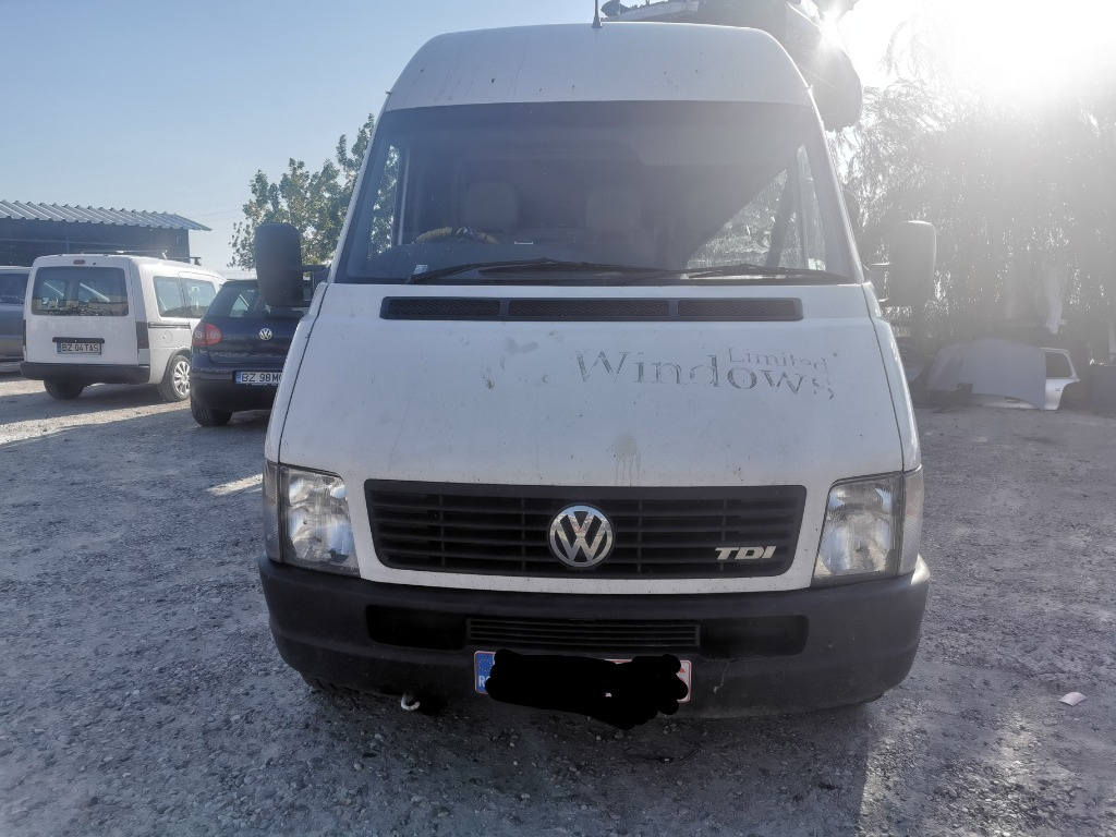 Dezmembrez Volkswagen LT 2.5 TDI 2003