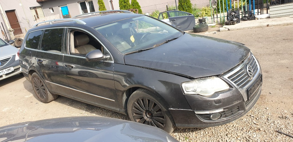 Dezmembrez Volkswagen Passat B6 2.0 tdi cod motor BMP an 2006
