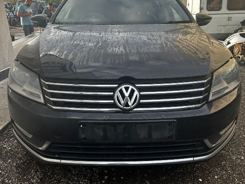 Dezmembrez Volkswagen Passat B7 2.0 tdi 2012 cod motor CFF